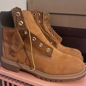New Yorker classic wheat timberlands.